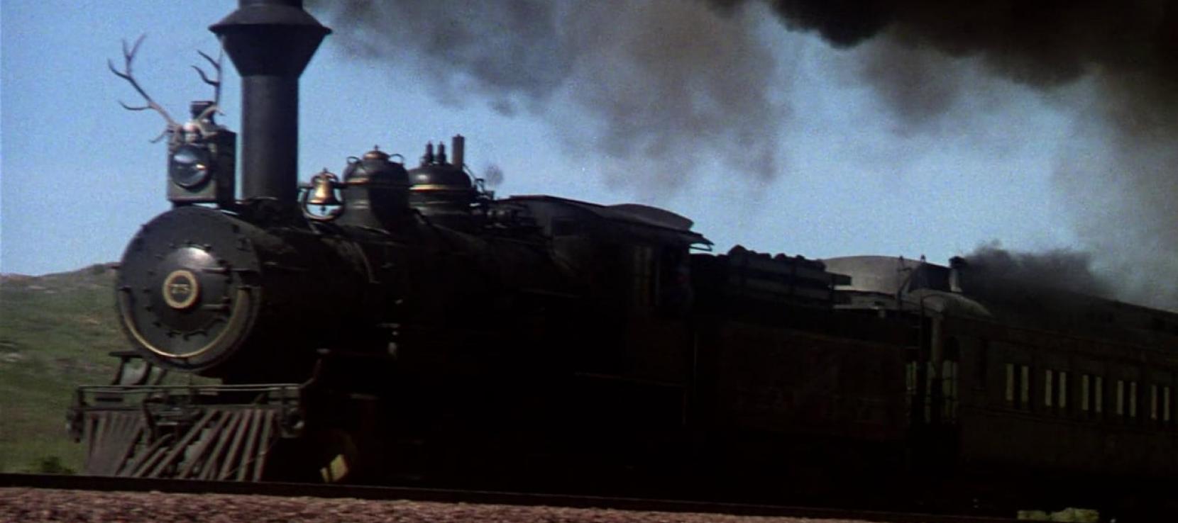 image d'un train dans le film La Porte du paradis