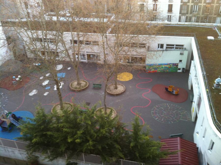 #AMAFENETRE Pierre, Belleville, Paris 23 mars / plus personne dans la maternelle depuis 8 jours, qu'ont-ils fait de nos enfants ?