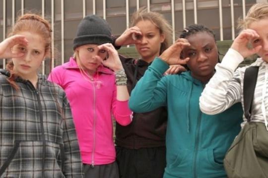 Mauvaises filles, un spectacle de Sandrine Lanno / Sonia Chiambretto